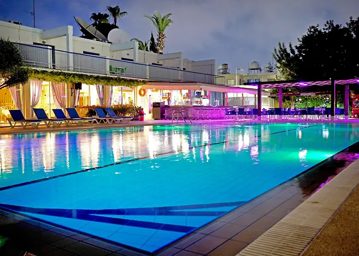 Green Bungalows Hotel Apartments